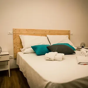 Hostly - Nicole - 2br In Full Center Pontedera