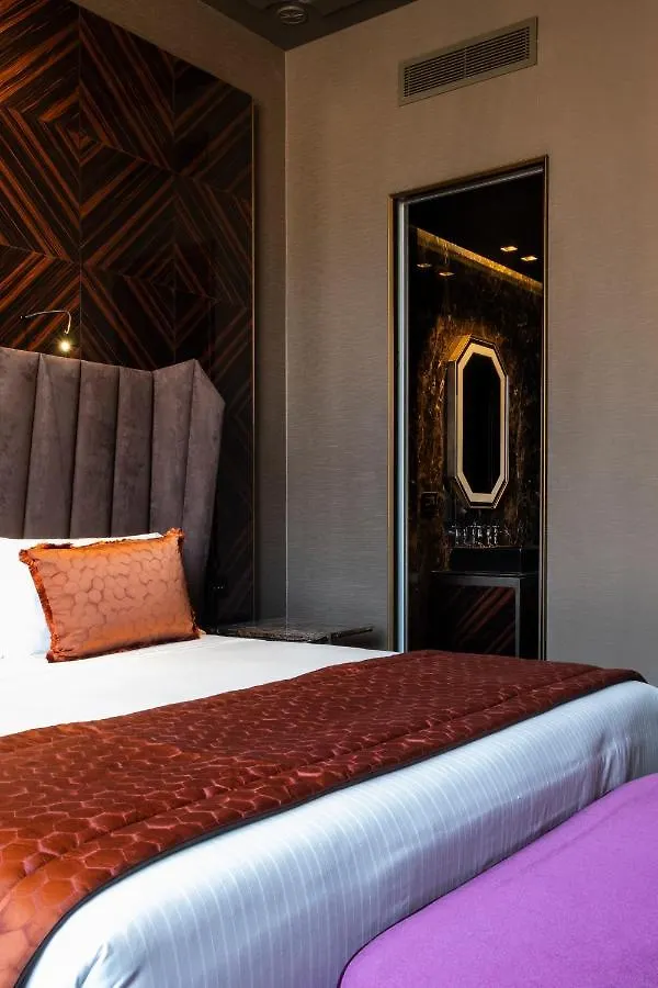 U-Visionary Roma Hotel  روما